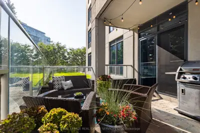 2083 Lake Shore Boulevard W 109, Toronto W06, On M8v 4g2