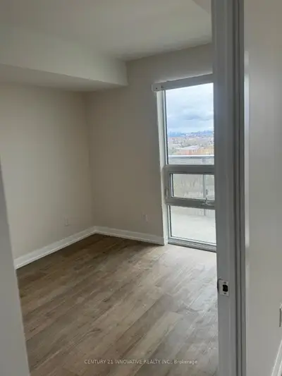 160 Flemington Road 1216, Toronto W04, On M6a 1n6