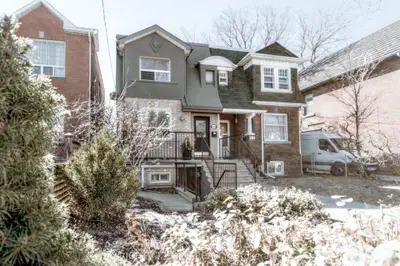 612 St Clarens Avenue Main, Toronto W02, On M6h 3w9