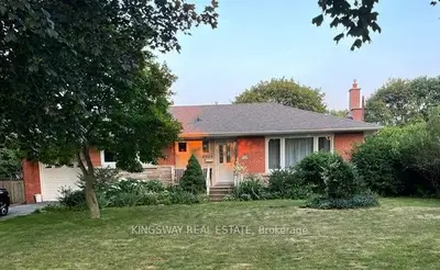 2026 Rebecca Street, Oakville, On L6l 2a2