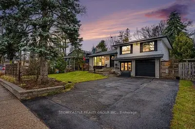 1899 Truscott Drive, Mississauga, On L5j 2a1