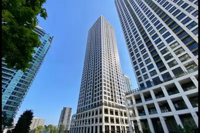 30 Elm Drive W 3902, Mississauga, ON L5B 0N6