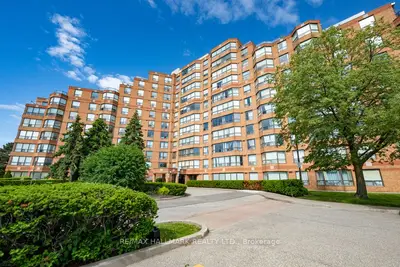 6 Humberline Drive 218, Toronto W10, On M9w 6x8