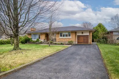 216 Wales Crescent, Oakville, On L6l 3x7