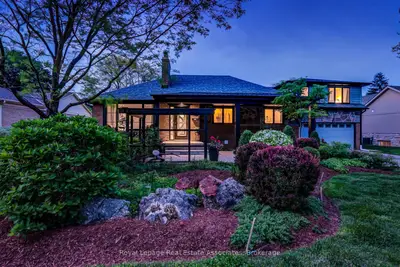 1399 Elaine Trail, Mississauga, On L5g 3w9