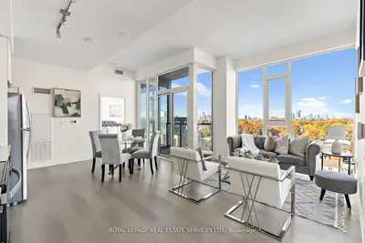 #720 859 The Queensway, Toronto W07, On, M8z 1n8