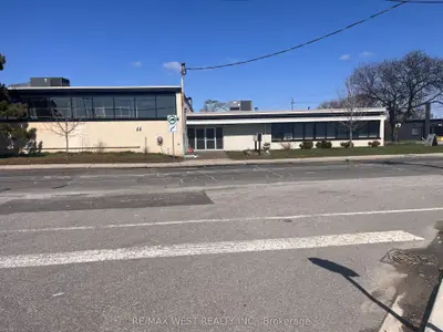 88 Industry Street, Toronto W04, On M6m 4l8