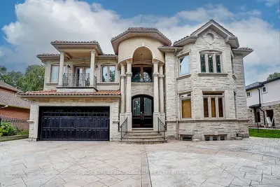 2334 Hammond Road, Mississauga, On L5k 1t2