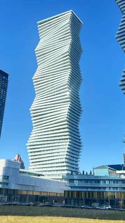 3900 Confederation Parkway 1004, Mississauga, On L5b 0m3