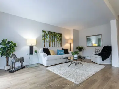2605 Woodchester Drive 57, Mississauga, On L5k 2e3