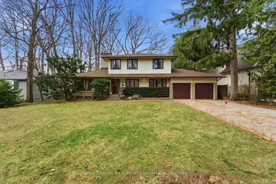 95 Oakes Drive, Mississauga, On L5g 3m2