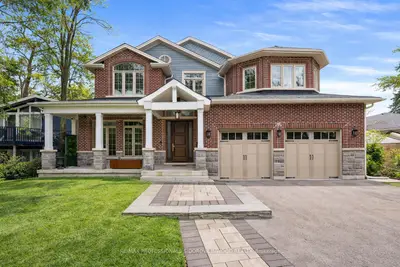 4 Tanglewood Terrace, Toronto W07, On M8y 3p1