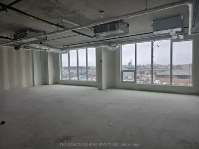 600 Dixon Rd Road 226, Toronto W10, On M9w 1j1
