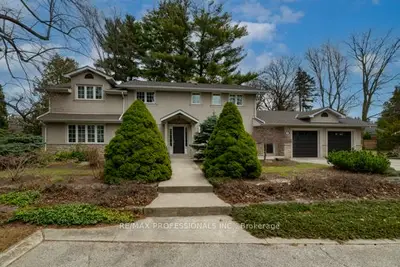 202 Radley Road, Mississauga, On L5g 2r7