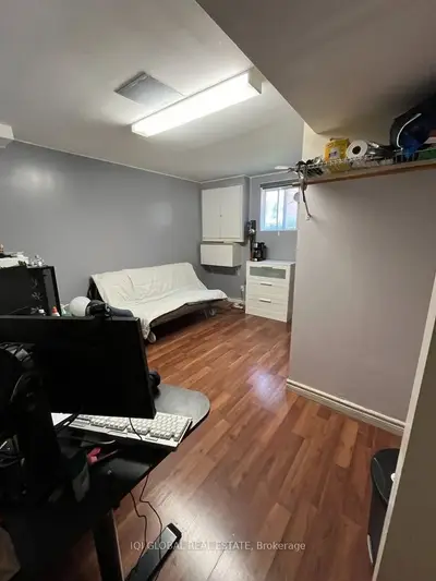 2608 Islington Avenue, Toronto W10, ON M9V 2X3