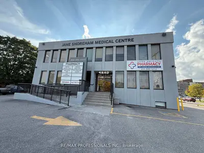 4640 Jane Street B3, Toronto W05, ON M3N 2K5