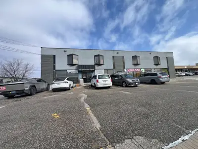 230 Eddystone Avenue 204, Toronto W05, On M3n 1h7
