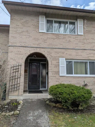14 London Green Court E 89, Toronto W05, On M3n 1k2