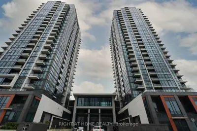 75 Eglinton Avenue W 609, Mississauga, ON L5R 1B2