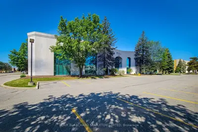 3430 South Service Road 203, Burlington, On L7n 3t9