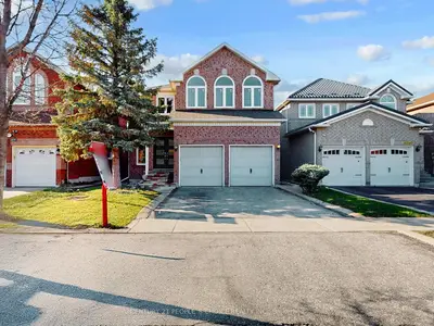 5591 Loonlake Avenue, Mississauga, On L5v 2e2