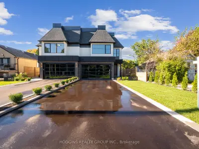 855 Tenth Street, Mississauga, ON L5E 1S7