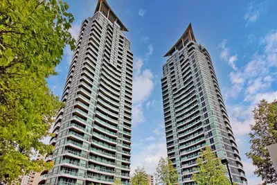1 Elm Drive W 2505, Mississauga, On L5b 3c2