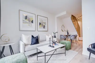 335 Wheat Boom Drive 101, Oakville, On L6h 7y1