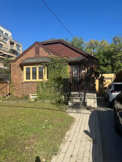931 Royal York Road, Toronto W07, On M8y 2v8