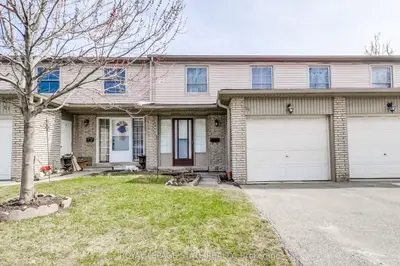 3400 Rhonda Valley 56, Mississauga, On L5a 3l9