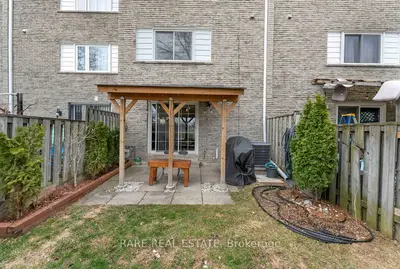 2006 Martin Grove Road 21, Toronto W10, On M9v 4a3