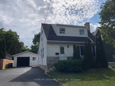 30 Joseph Street, Mississauga, On L5m 1n9