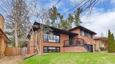 #Lower 3170 The Credit Woodlands, Mississauga, ON, L5C 2J4