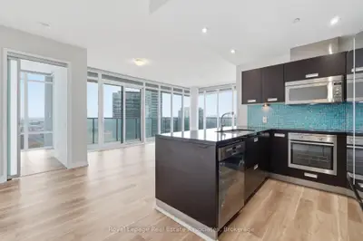 90 Park Lawn Road 2116, Toronto W06, On M8y 0b6
