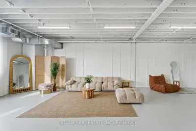 105 Brockhouse Road, Toronto W06, ON M8W 2W8