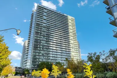 103 The Queensway Way 1613, Toronto W01, On M6s 5b3