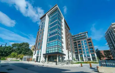 25 Neighbourhood Lane 512, Toronto W07, On M8y 0c4