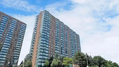 135 Hillcrest Avenue 1214, Mississauga, On L5b 4b1