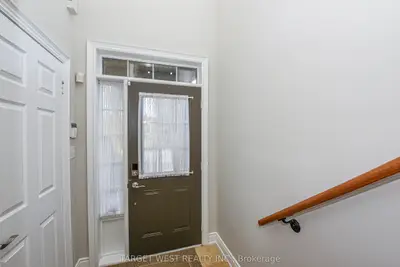 87 Park Street W, Mississauga, ON L5H 1L2