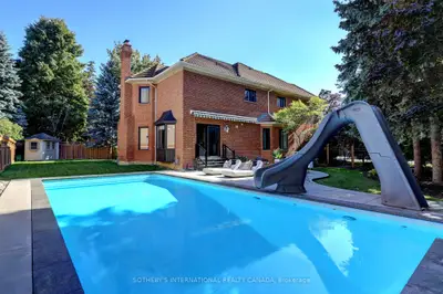 1939 Calgary Court, Mississauga, On L5h 4j1