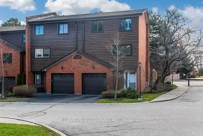 4230 Fieldgate Drive 34, Mississauga, On L4w 2m5