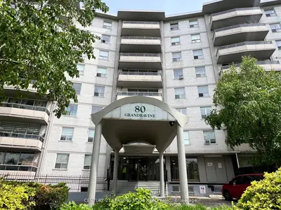 80 Grandravine Drive 916, Toronto, On M3j 1b2