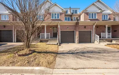 6830 Meadowvale Town Centre Circle 48, Mississauga, ON L5N 7T5
