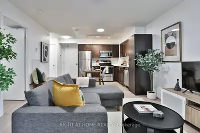 830 Lawrence Avenue W 335, Toronto W04, On M6a 0b6