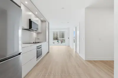 25 Cordova Avenue 416, Toronto W08, On M9a 0e5
