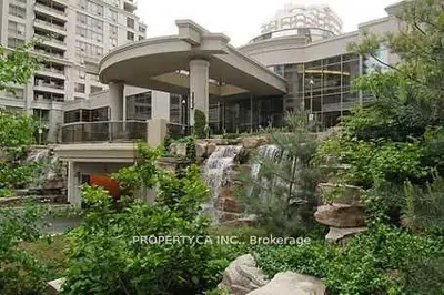 3888 Duke Of York Boulevard 731, Mississauga, ON L5B 4P5