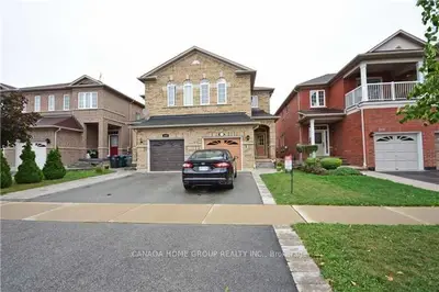 3488 Fountain Park Avenue, Mississauga, On L5m 7e5