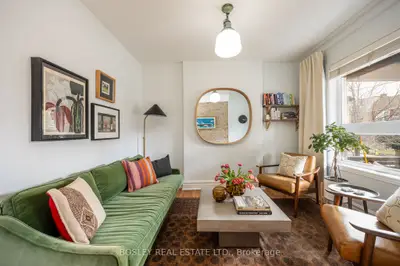 45 Greenlaw Avenue, Toronto W03, On M6h 3v7