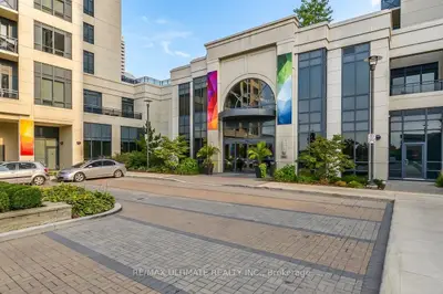 2 Eva Road 2625, Toronto, On M9c 0a9