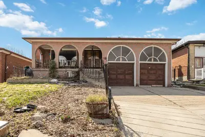 118 Tandridge Crescent, Toronto W10, On M9w 5n9
